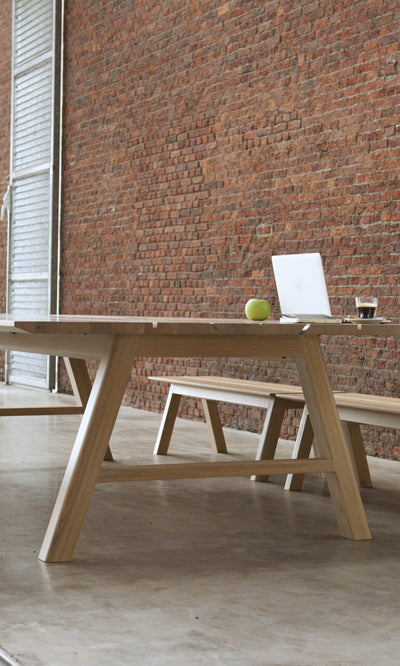 BuzziPicNic Table in lifestyle shot