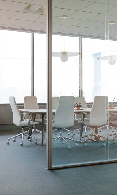 Immerse Round Table in lifestyle shot