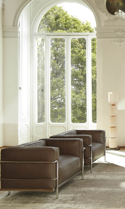 LC3 Armchair in lifestyle shot