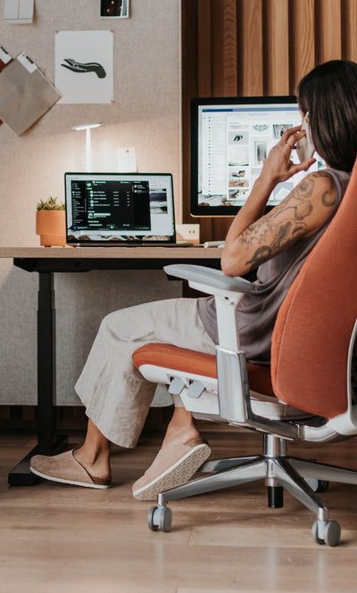 Pixo Plus Table Light in lifestyle shot