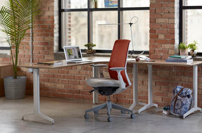 Superlight Table Light in lifestyle shot